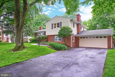 1004 Westwood Dr NE, Vienna, VA 22180 - photo 2