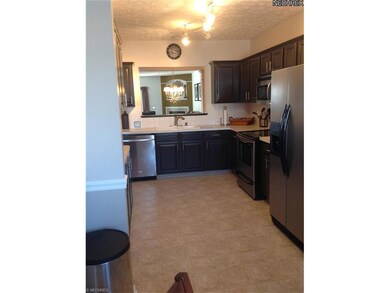 Large updated kitchen, stainless appliances