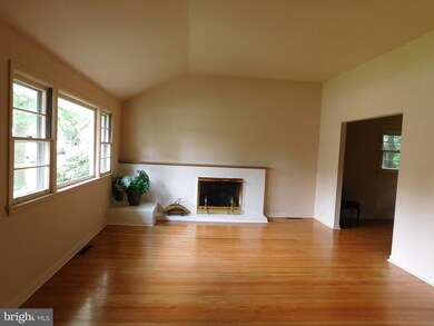 109 Hedgerow Dr, Cherry Hill, NJ 08002 - photo 3