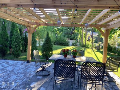 826 Watertown St unit Carriage, West Newton, MA 02465 - photo 3