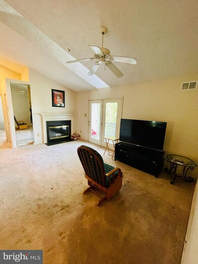 12209 Eagles Nest Ct unit K, Germantown, MD 20874 - photo 4