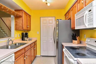 kitchen1230BunkerArchFairwayVillasWillia