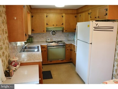 37 Maple Ave, Boyertown, PA 19512 - photo 7