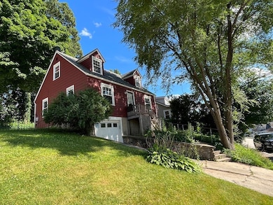 32 Indian Lake Pkwy, Worcester, MA 01605 - photo 2