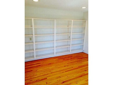 Studio/Study/Office.