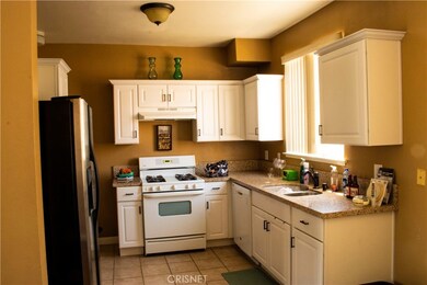 13901 Olive View Ln unit 49, Sylmar, CA 91342 - photo 7