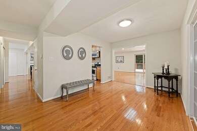 14908 Coles Chance Rd, North Potomac, MD 20878 - photo 7