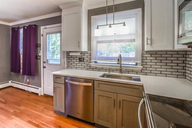 54 Saint Laurent St, Epping, NH 03042 - photo 6