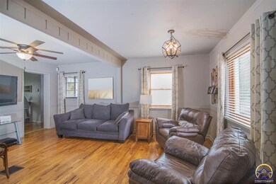 1510 SW Collins Ave, Topeka, KS 66604 - photo 5