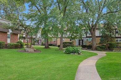 9 Somerset Dr unit 11, Suffern, NY 10901 - photo 3