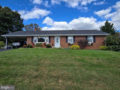 204 E 17th St, Front Royal, VA 22630 - photo 2