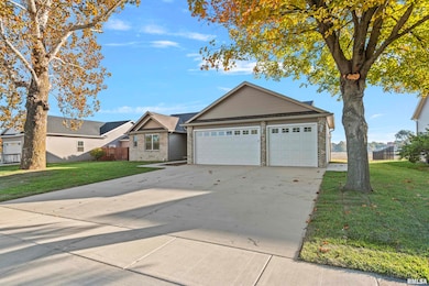 6200 Wind Tree Rd, Springfield, IL 62712 - photo 3