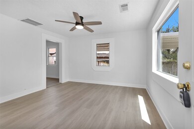 7327 Roswell St, Houston, TX 77022 - photo 5