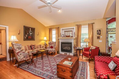 7 Appleton Way unit 9, Amherst, NH 03031 - photo 2