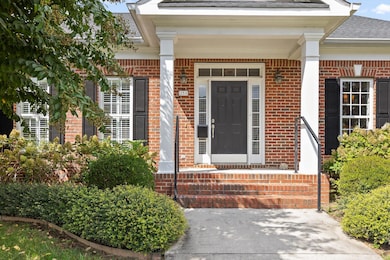 253 Horse Creek Dr, Chattanooga, TN 37405 - photo 2