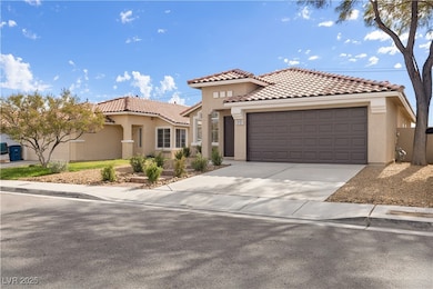 8151 Chambersberg St, Las Vegas, NV 89147 - photo 2