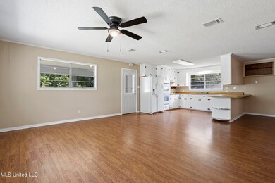 9724 Highway 613, Moss Point, MS 39562 - photo 5