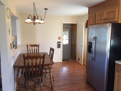 8 Suzanne Dr, Portsmouth, NH 03801 - photo 4