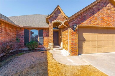 3013 Brookstone Ct, Moore, OK 73160 - photo 4