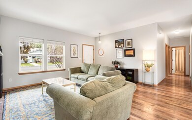 20640 Wild Rose Ln, Bend, OR 97702 - photo 7