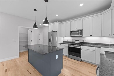 32 Walters Way, Colchester, VT 05446 - photo 7