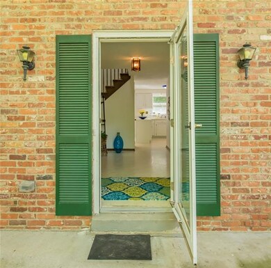 Welcome to 3200 Cambridge Court.  Come inside!