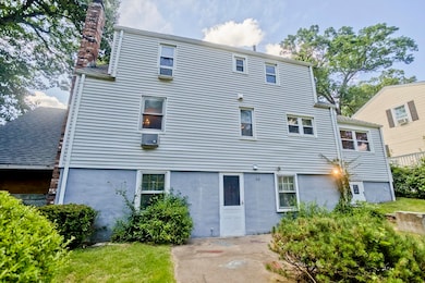 21 Bremen St, Springfield, MA 01108 - photo 3