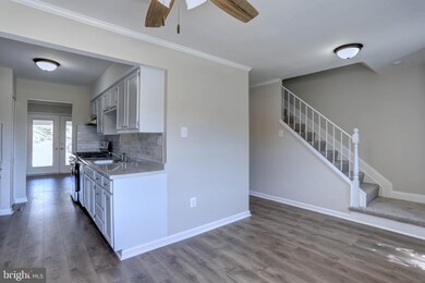 5649 Selford Rd, Halethorpe, MD 21227 - photo 3