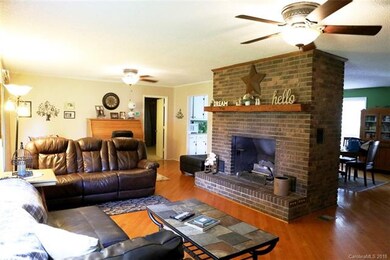 1854 E Marion St, Shelby, NC 28152 - photo 3