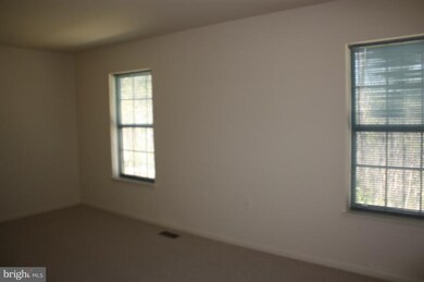 3305 Stone Heather Ct, Herndon, VA 20171 - photo 4