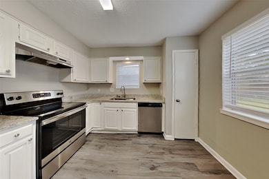 3103 Heritage Green Dr, Pearland, TX 77581 - photo 4