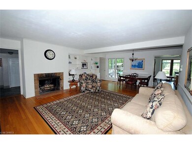 Living Room/ Dining Area