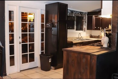 709 Evergreen Cir, Las Vegas, NV 89107 - photo 7