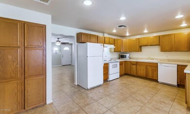 Huge kitchen!