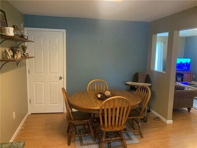 3445 Marilyn St, Columbus, IN 47203 - photo 6