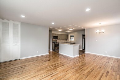 9317 Hudson Ln, Louisville, KY 40291 - photo 5