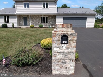 651 Mahantango Dr, Chambersburg, PA 17202 - photo 3