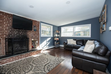 1105 W Woods Rd, Hamden, CT 06518 - photo 2