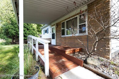 1001 Ferley St, Lansing, MI 48911 - photo 5