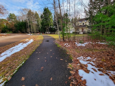 43 Tanglewood Dr, Essex, VT 05452 - photo 6