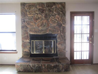 1739 Villa Santos Cir, El Paso, TX 79935 - photo 5