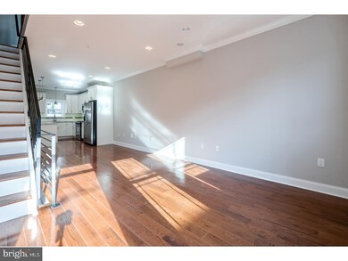 2053 Fernon St, Philadelphia, PA 19145 - photo 7