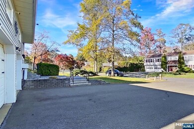 54 Mapledale Ave, Succasunna, NJ 07876 - photo 3