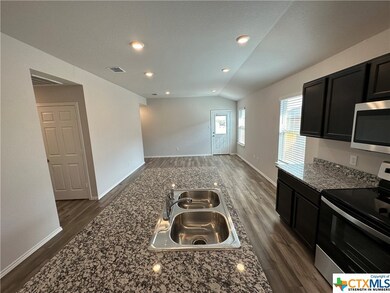 1049 Velvet Ct, Troy, TX 76579 - photo 4