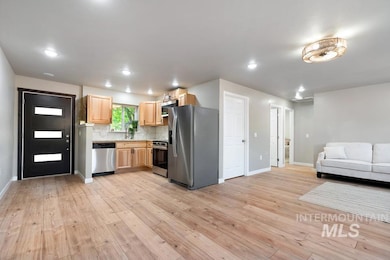 435 E 8th St, Weiser, ID 83672 - photo 2