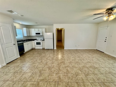 26680 Pools Creek Dr, Huntsville, TX 77320 - photo 2