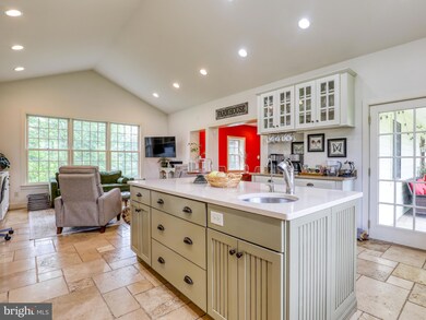 8706 Leetown Rd, Kearneysville, WV 25430 - photo 6