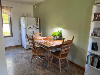 Eat in kitchen