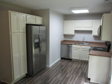 212 Regalwood Dr, Jacksonville, NC 28546 - photo 4