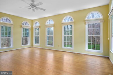 8603 Cross Chase Ct, Fairfax Station, VA 22039 - photo 6